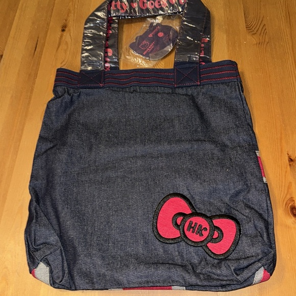 New! Loungefly X Hello Kitty Union Jack Denim Tote Bag - Picture 10 of 12